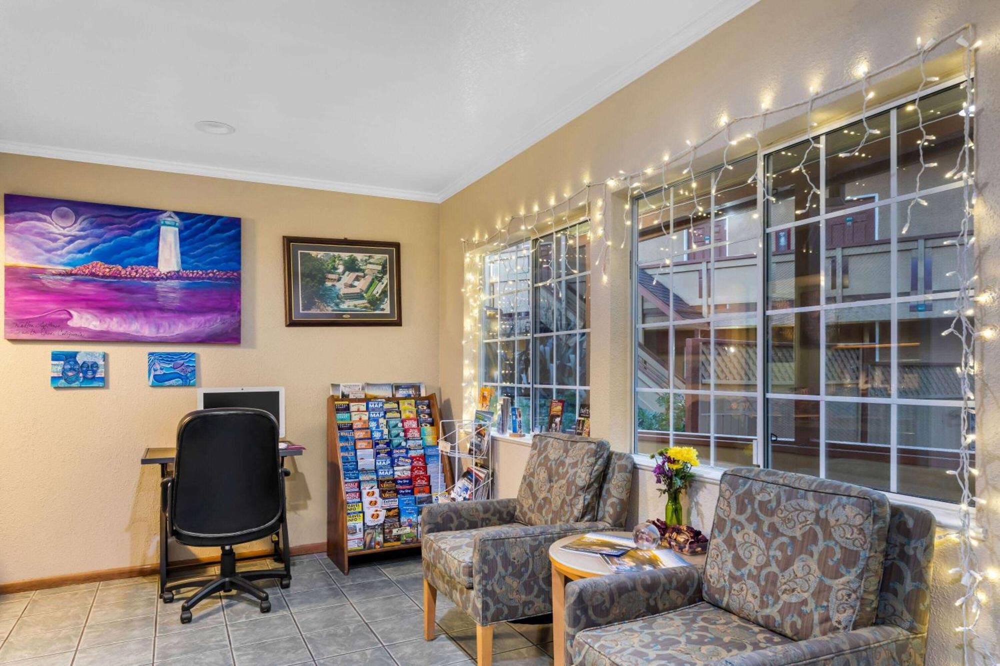 Howard Johnson By Wyndham Santa Cruz Beach Boardwalk Экстерьер фото